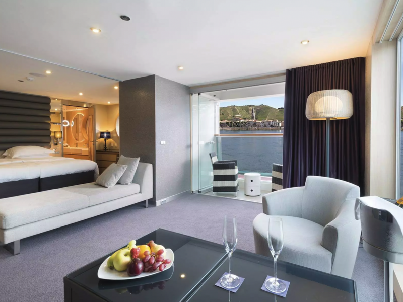 Royal One-Bedroom Suite